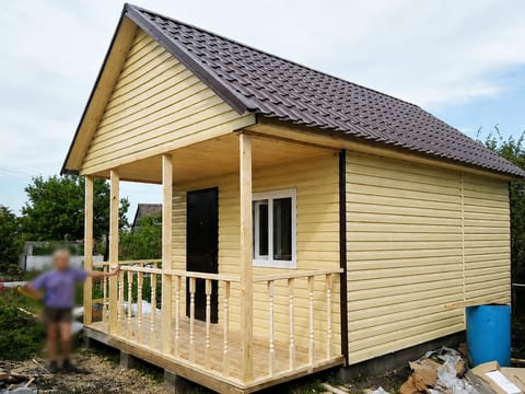 Каркасный дом 4х5 с террасой 4х2